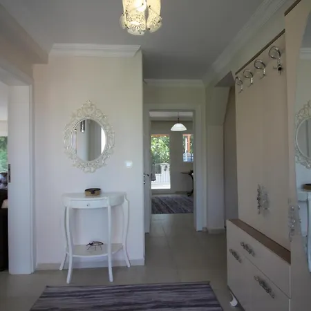 Villa Dalyan - Villa Basaran Sleeps Up To 9 Guests Dalyan